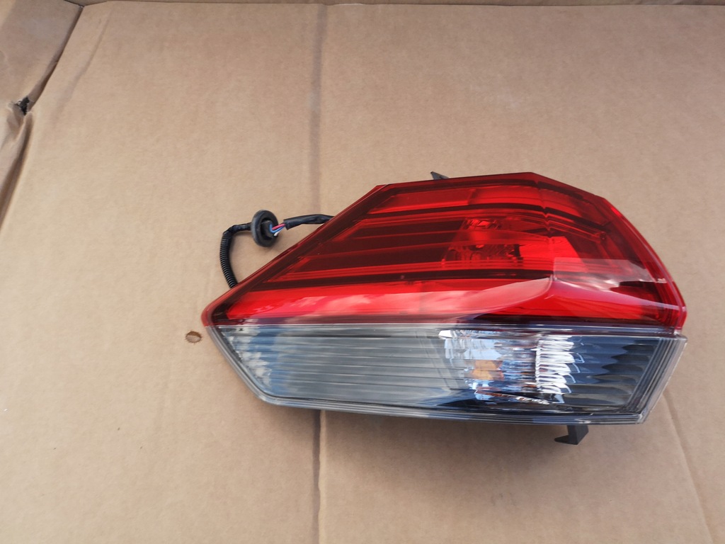 фото №1, Nissan x-trail t32 lift лампа ліва задня led