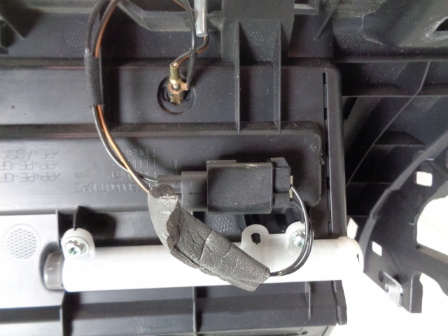 фото №4, Jaguar xe x760 бардачок консолі пасажира