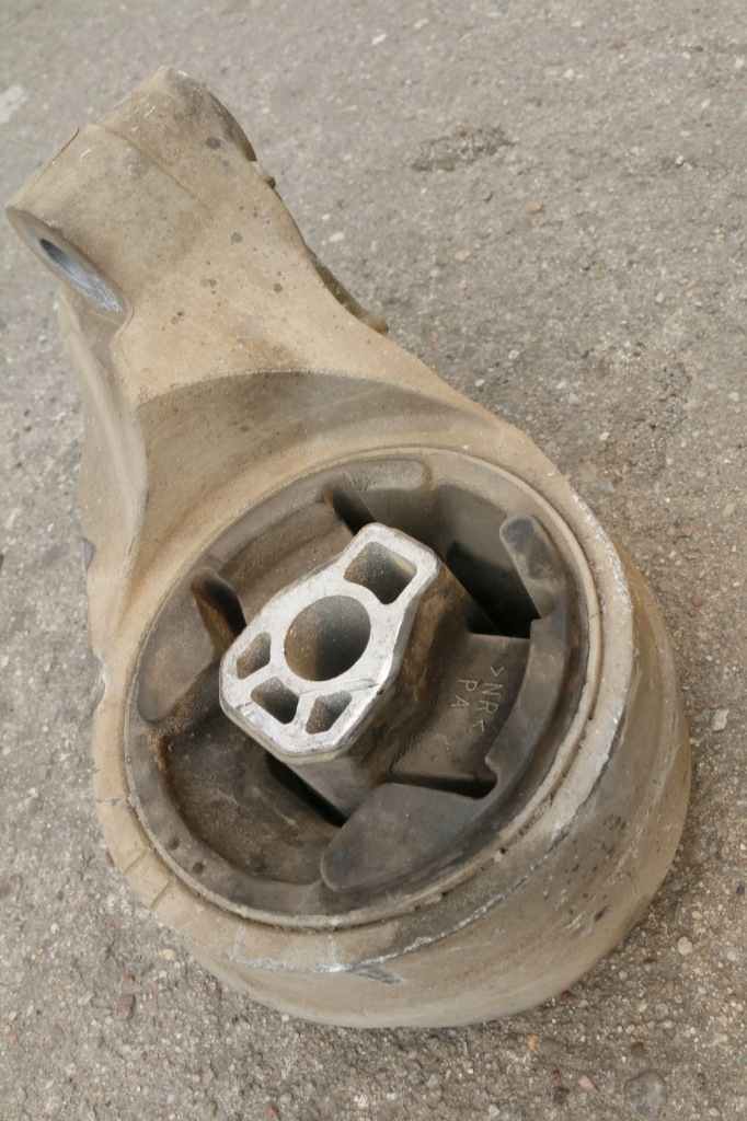 фото №3, Подушка двигуна opel antara 2.2