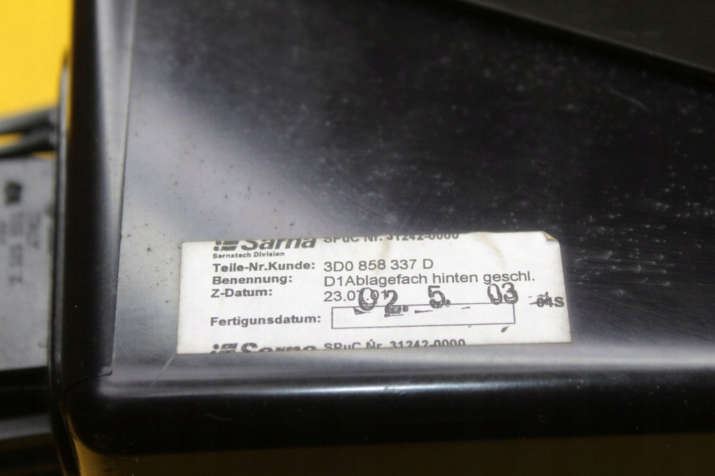 фото №10, Бардачок туннель среднего vw phaeton 3d0858337