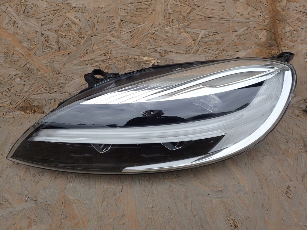 Купить Фара левая фара левый full led volvo v40 2 2 525 рестайлинг  16-20r 31677022