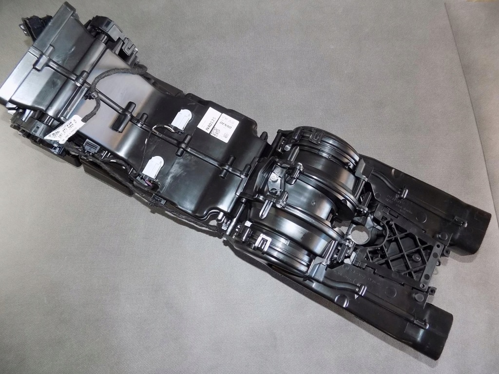 фото №1, Vw touareg iii отопитель задняя 4m0819351a