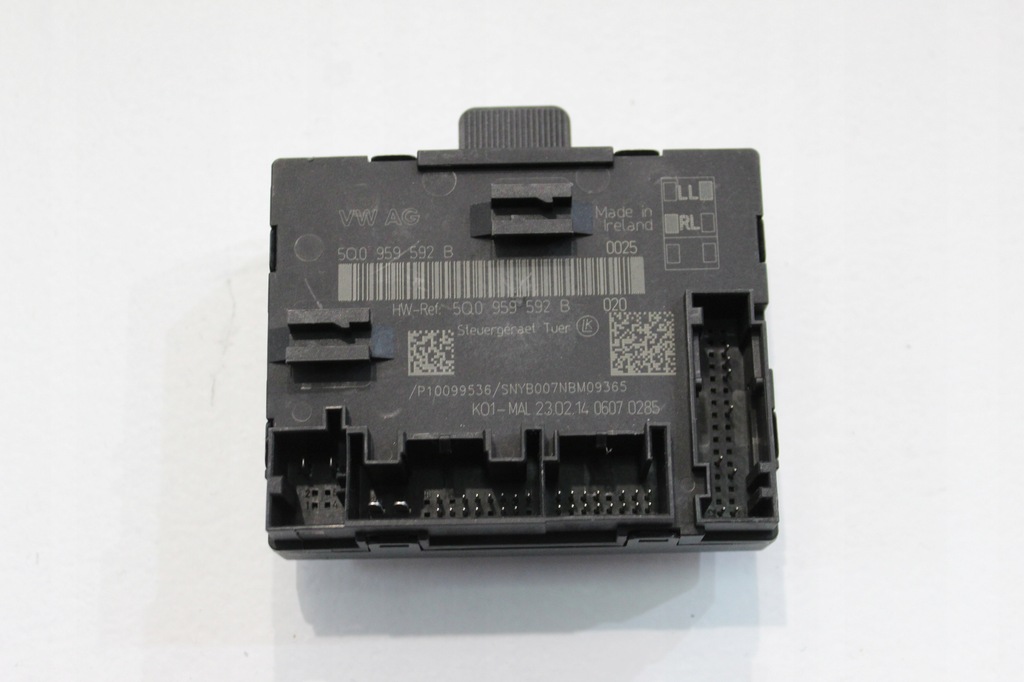 фото №1, Vw golf sportsvan модуль двері 5q0959592b