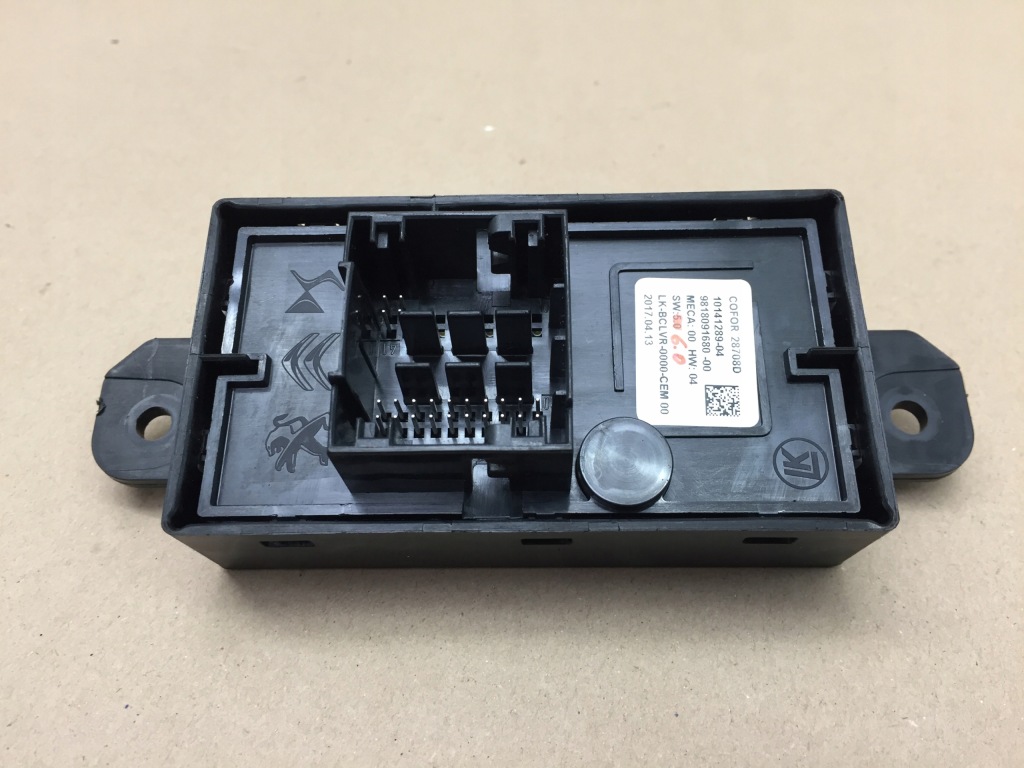 Купити Citroen ds7 модуль блок керування 9818091680