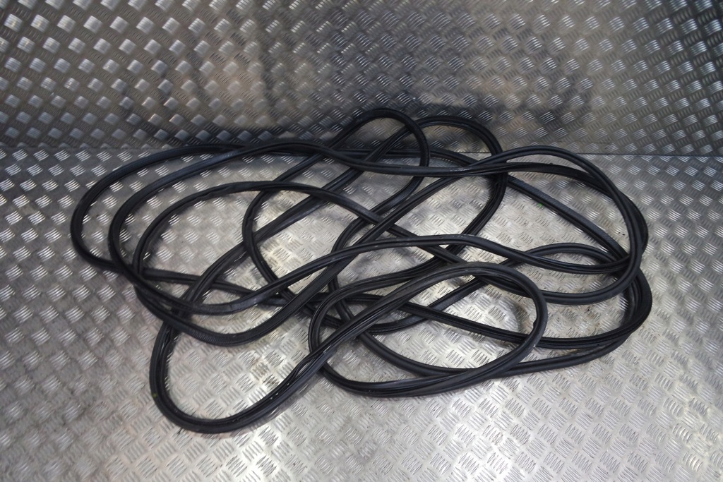 фото №1, Porsche panamera 970 прокладка двері ліва перед