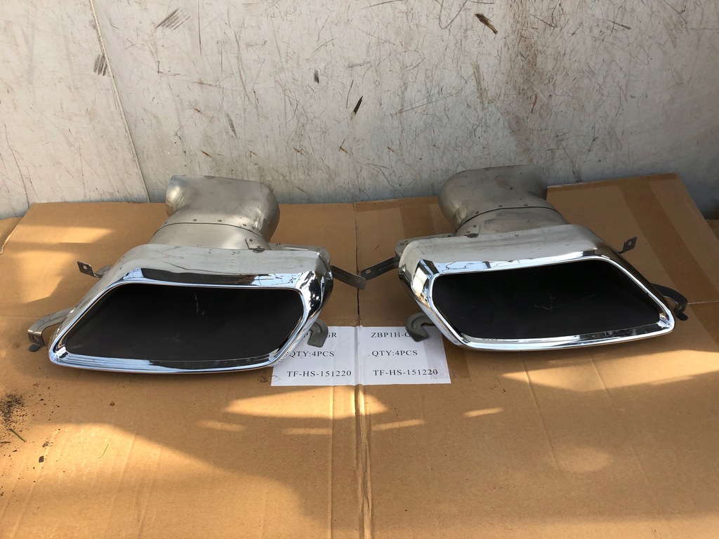 фото №1, Volvo xc40 наконечники вихлоп права 31407970