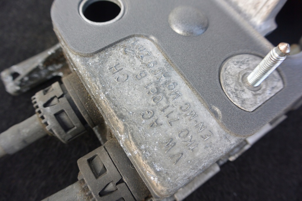 фото №7, Audi tt 8j домкрат выборщик передач тросы механическая коробка передач eu