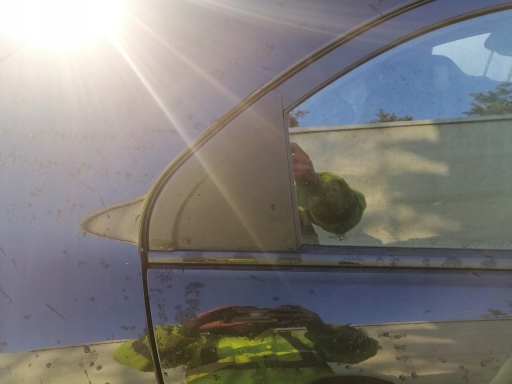 фото №1, Kia rio iii треугольник дверь левый правый задняя 2011-