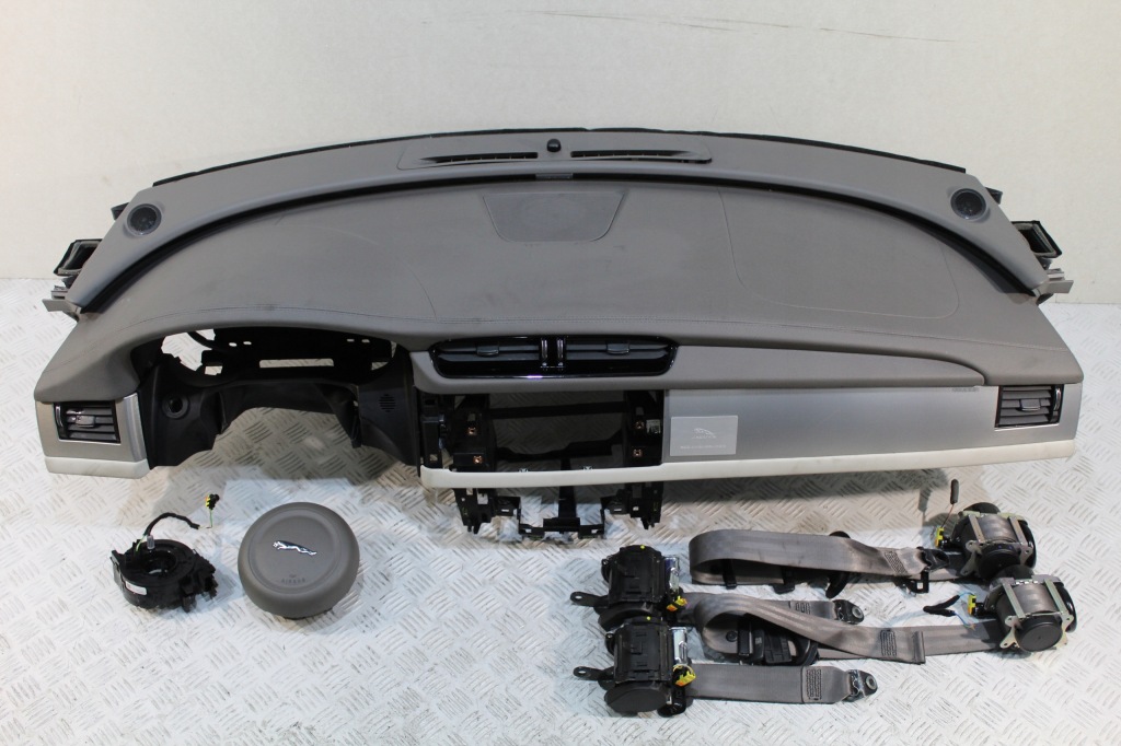 фото №1, Приборная панель консоль подушка безопасности подушки безопасности jaguar xf ii x260