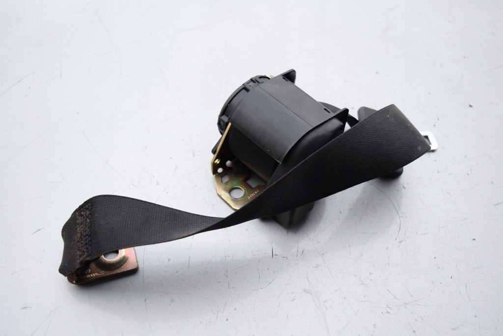 фото №2, Mercedes w210 pas безопасности левый задняя sedan !!