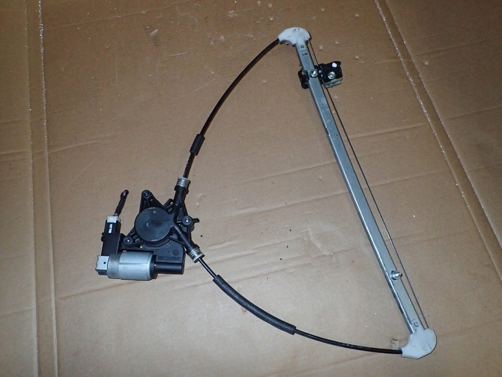 фото №3, Mazda 5 mazda5 05- підйомник скло задній лівий