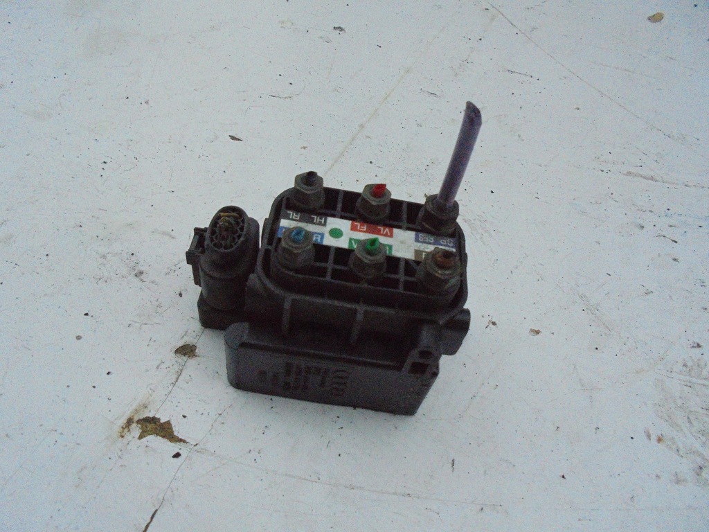 фото №1, Распределитель подвеска 4h0616013 audi a8 d4