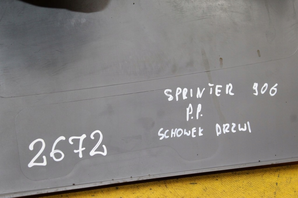 Захист бардачок правий перед sprinter 906 Київ