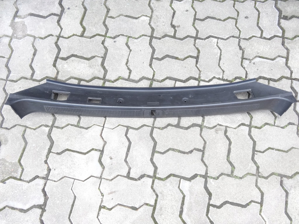 фото №1, Audi a8 d2 захист молдинг багажника поперечина 4d0863471b