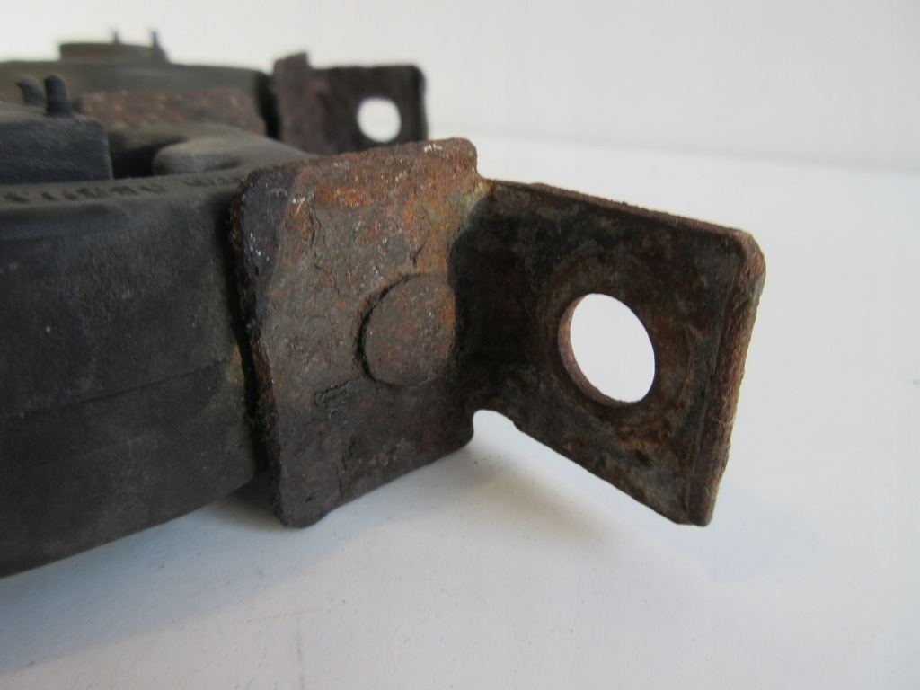 фото №5, Кронштейн глушителя vw t4 passat b3 3a0253144 оригинал