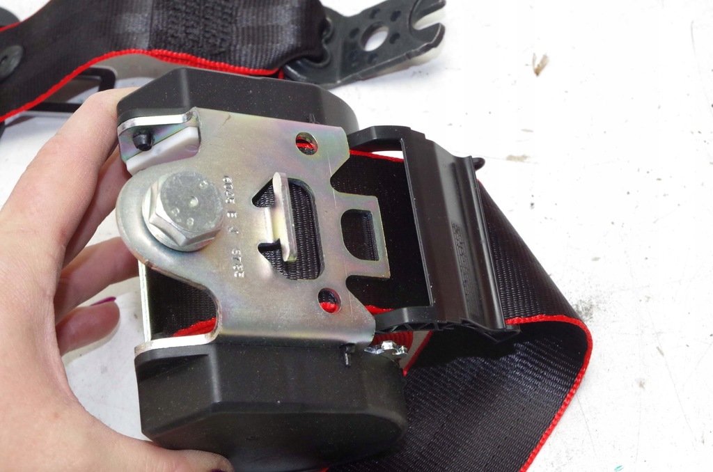 фото №3, Ремені безпеки задня правий lub лівий audi rs3