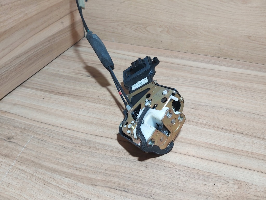 фото №1, Замок левый задняя mazda 6