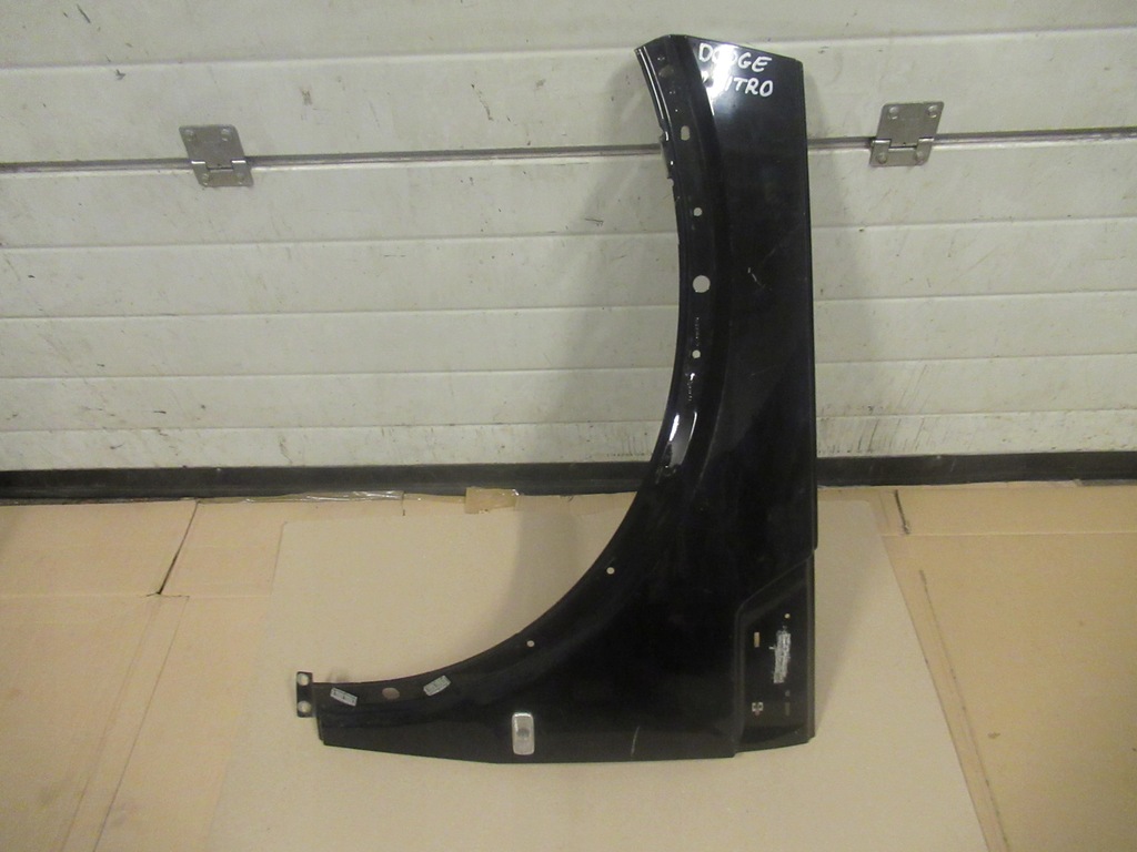 фото №1, Dodge nitro крыло левый