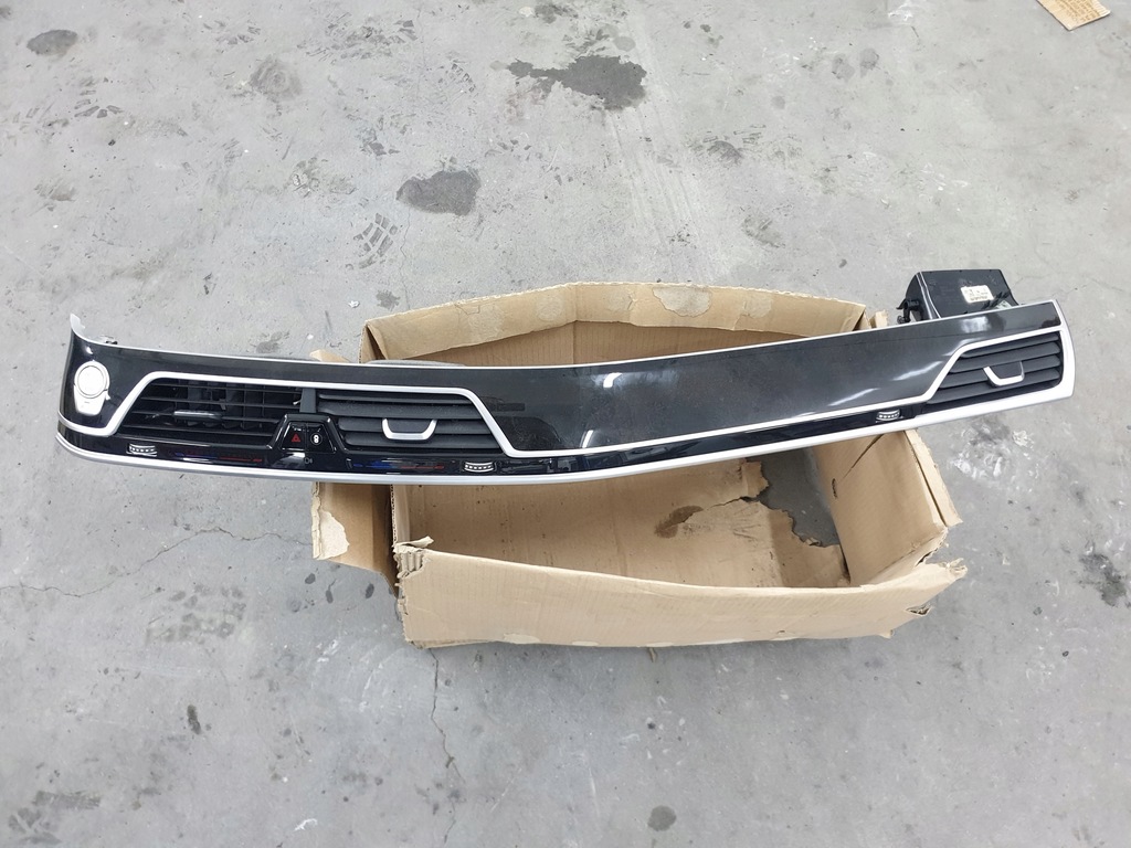 фото №1, Dekor панелі bmw g11