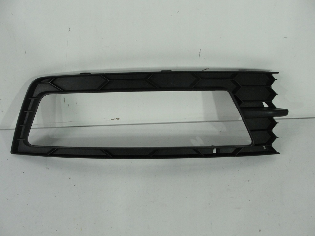 фото №2, Решітка рамка протитуманної фари ліва skoda rapid 5ja307681