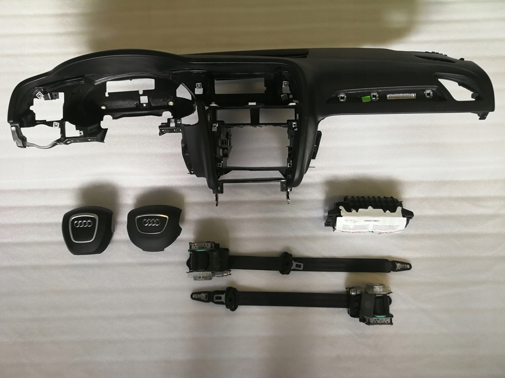 фото №1, Панель приладів приладова audi a4 b8 подушка безпеки