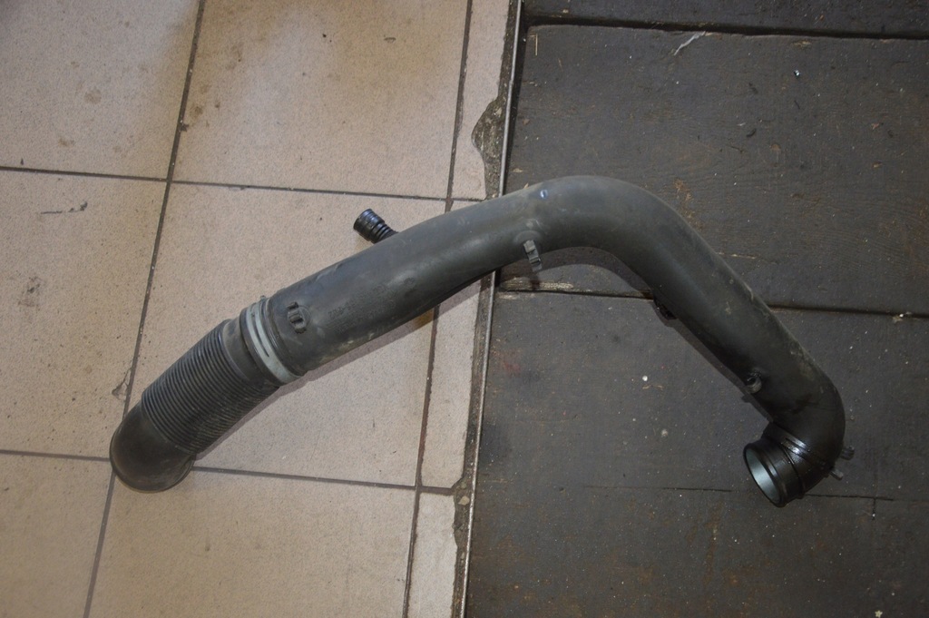 фото №1, Vw golf v plus 1,9tdi труба интеркулер 1k0129654aa