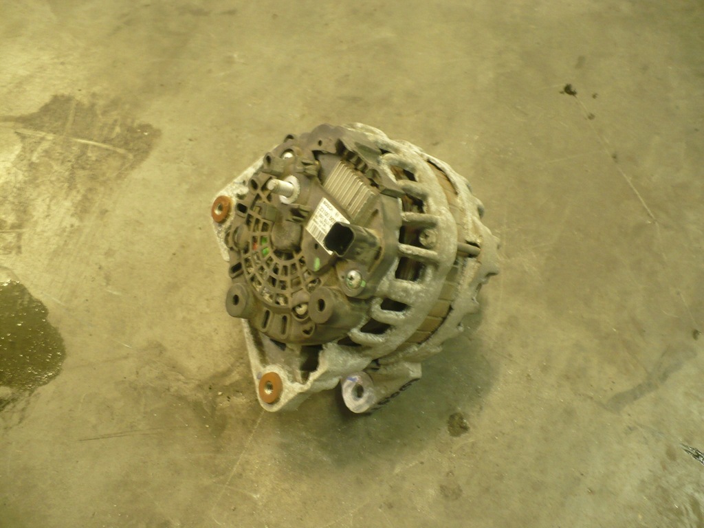 фото №4, Генератор dacia renault bosch 231005079r
