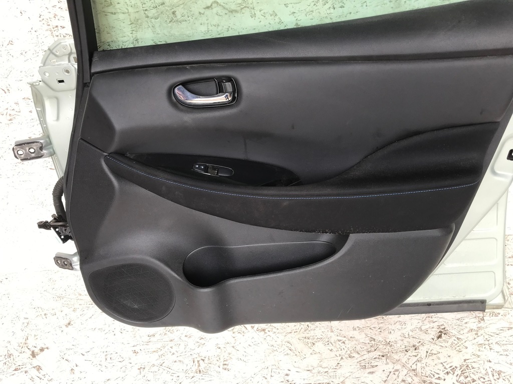 фото №8, Nissan leaf ii 2 дверь полный передние правое