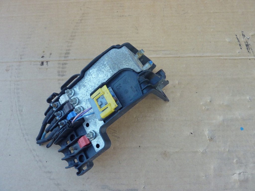 фото №1, Корпус запобіжники peugeot 308 t7 09r