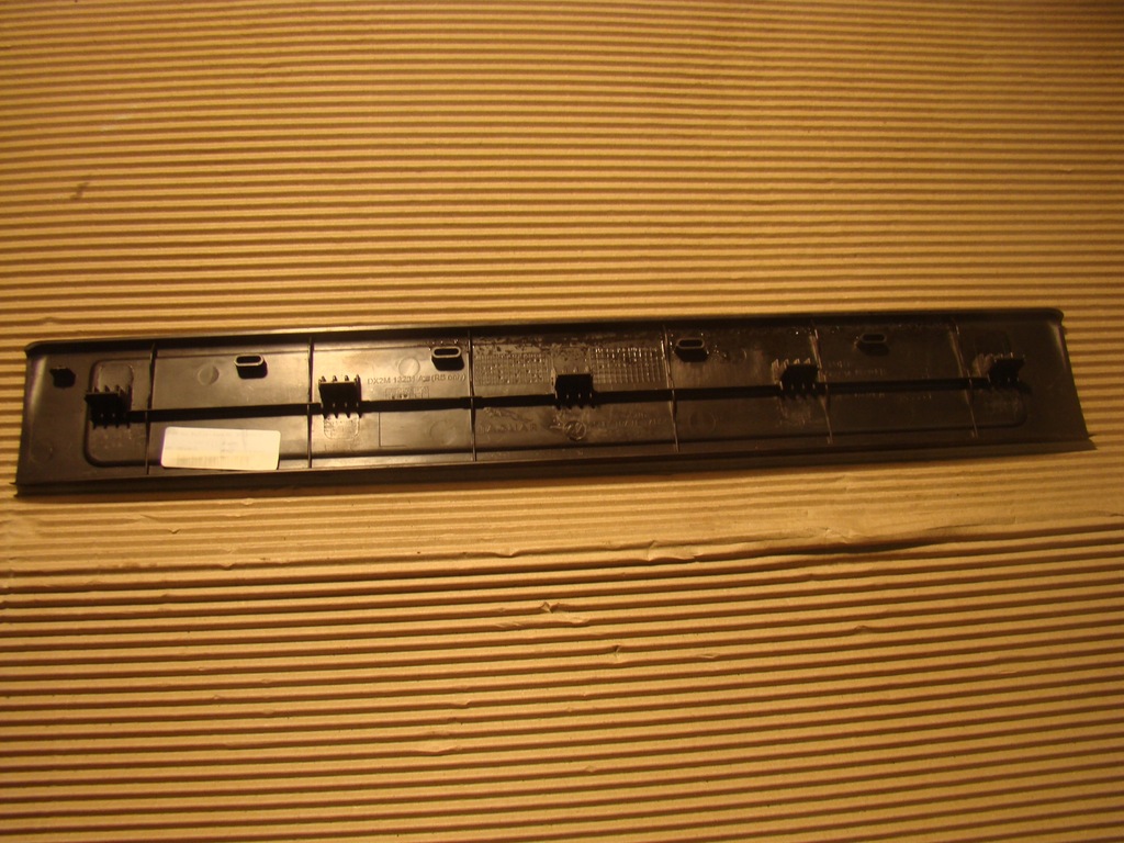 фото №6, Jaguar xf молдинг порог правый перед 8x23-13200-af