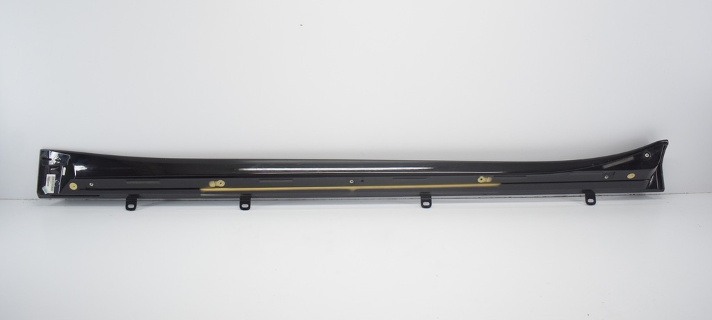 фото №4, Aston martin db11 правий поріг молдинг поріг org