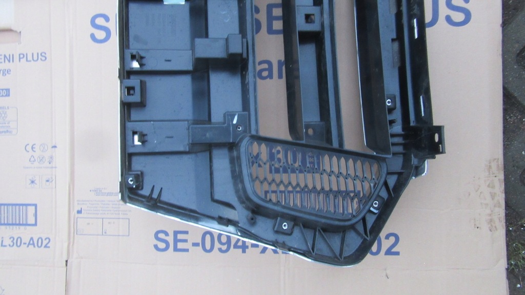 фото №7, Решітка радіатора решітка решітка радіатора ford ranger 2015 2016 хром значок