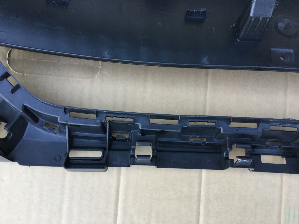 Решётка радиатора решётка радиатора бампера peugeot 3008 5008 ii 16- Оригинал