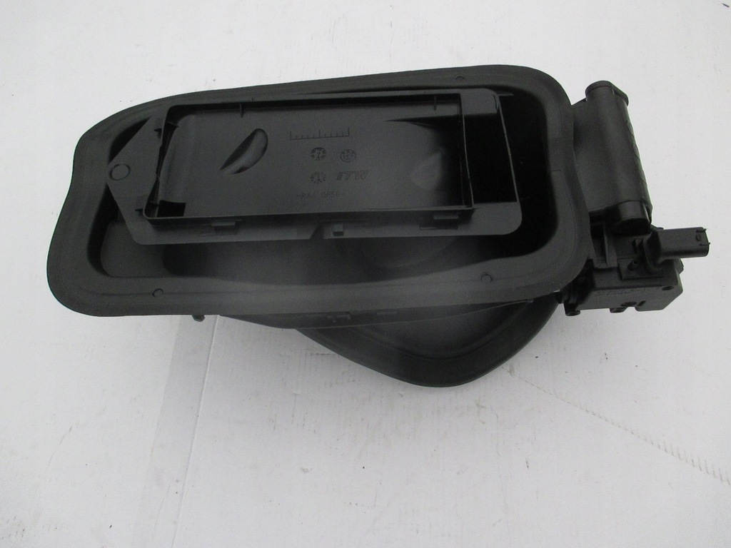 фото №1, Bmw 2 f22 разъём заливной топлива 7312472 nowe