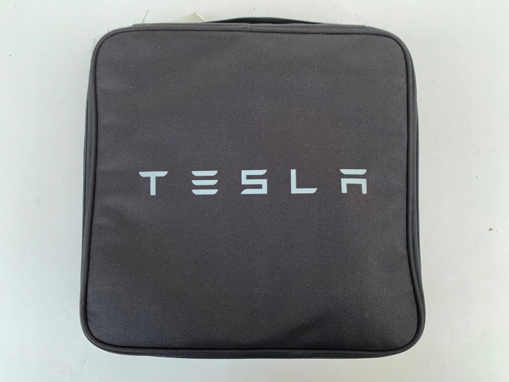 фото №1, Tesla 3 - блок питания зарядное устройство кабель 1121254-00-e eu