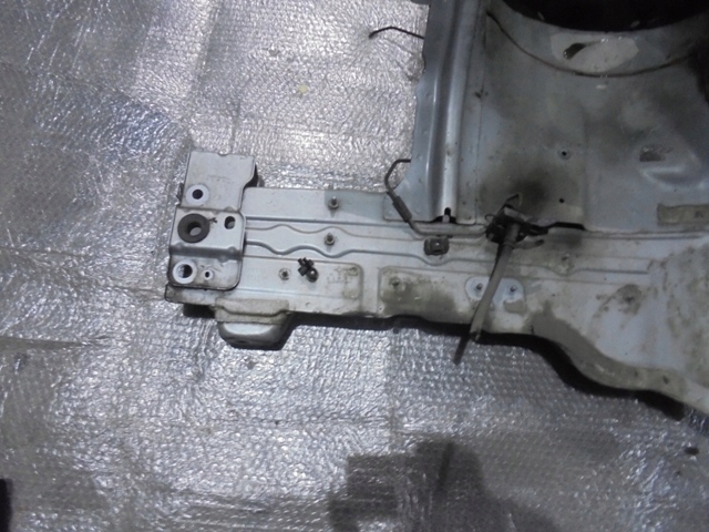 фото №3, Чверть лонжерон лівий перед mercedes e w212