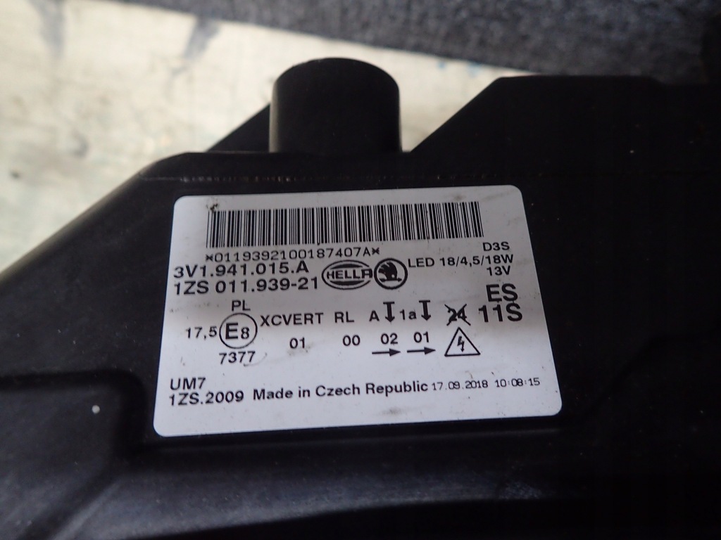 фото №6, Лампа перед ліва skoda superb iii 3 ксенон led