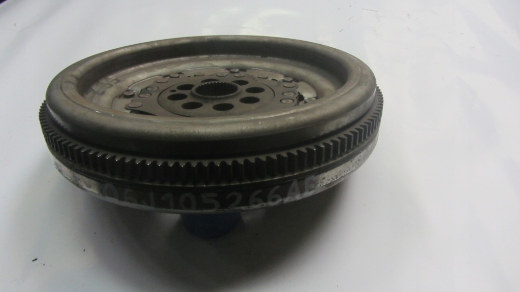 фото №1, Колесо маховик 06j105266af vw t5 t6