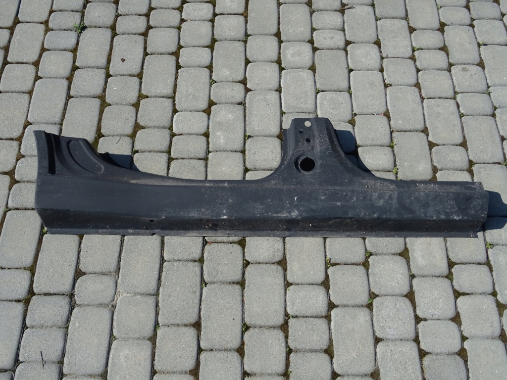 Купить Focus mk1 седан порог задняя задний правый  оригинал