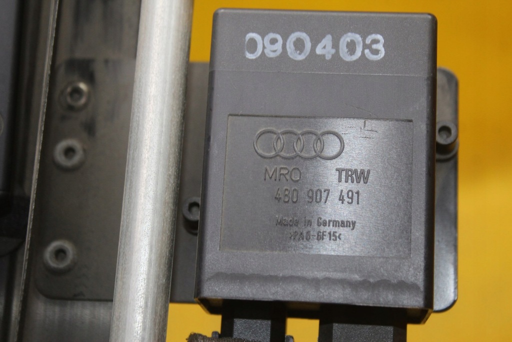 фото №6, Шторка стекло задняя vw phaeton 4b0907491