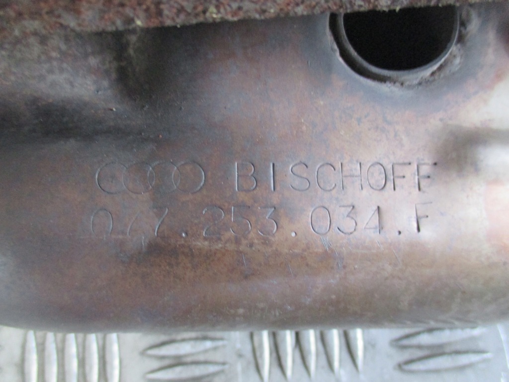 фото №5, Коллектор выпускной правый audi a8 d2 4.2 автоматическая коробка передач