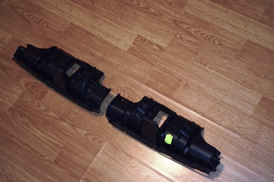 фото №10, Кронштейн кронштейн напрямна бампера задня volvo c30 fl