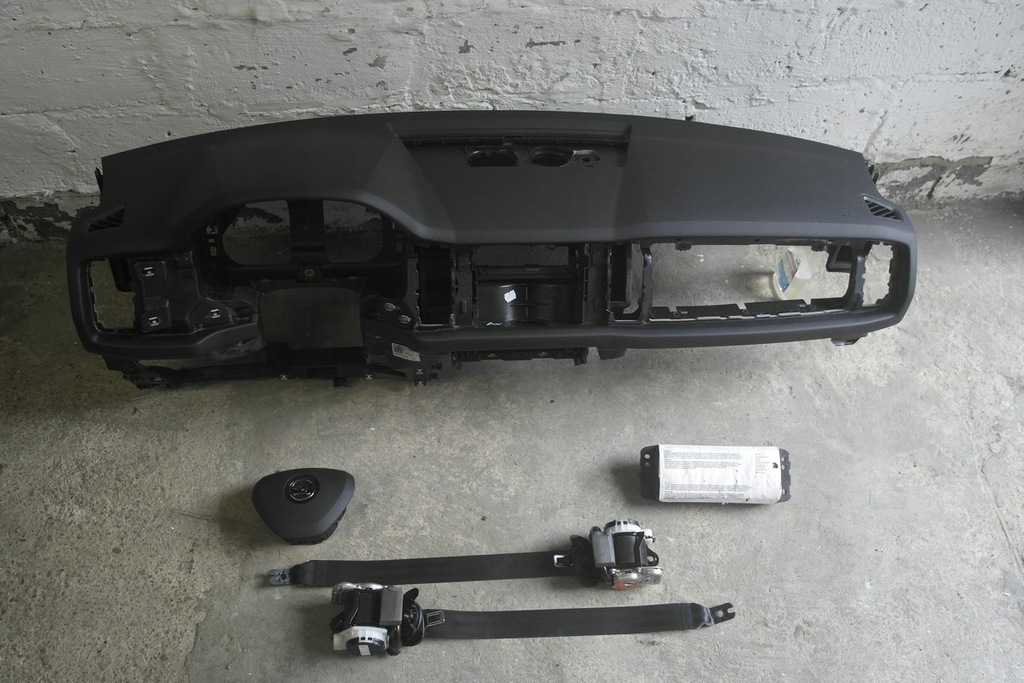 фото №1, Skoda kodiaq подушка безопасности ремни приборная панель консоль приборная панель