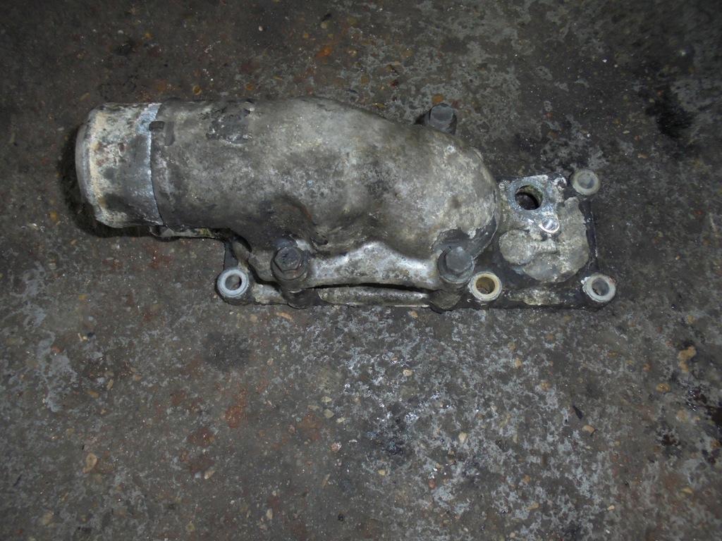 фото №2, Корпус термостата scania r кришка