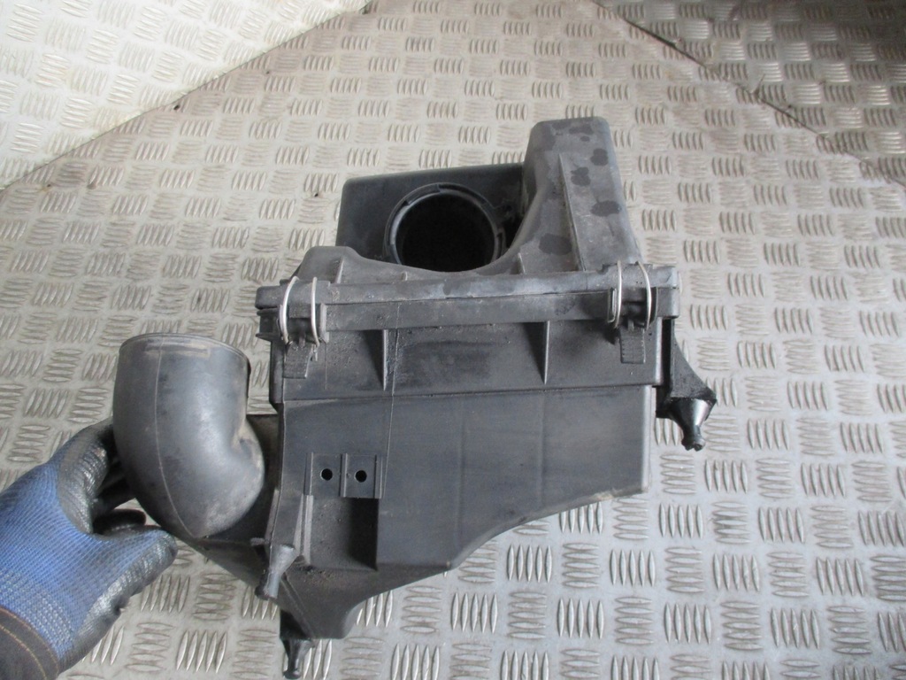 фото №6, Корпус фильтра воздуха mercedes c w202 2.2cdi