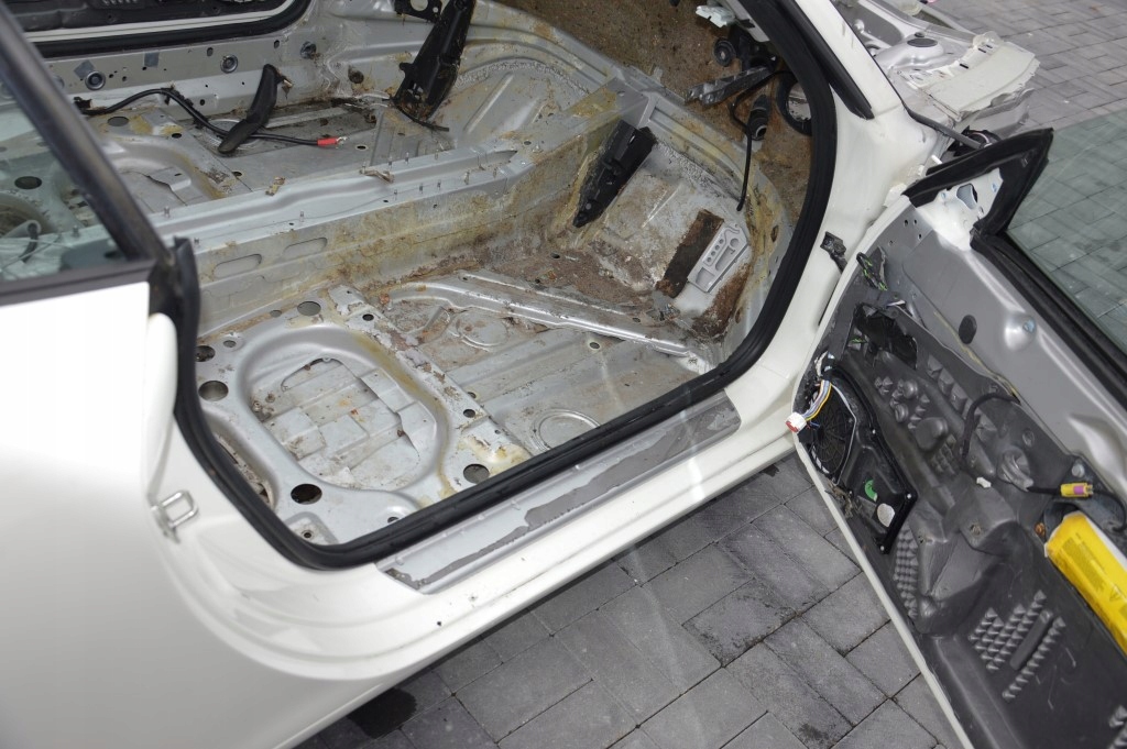 фото №1, Porsche 911 996 cabrio порог блок двигателя правый