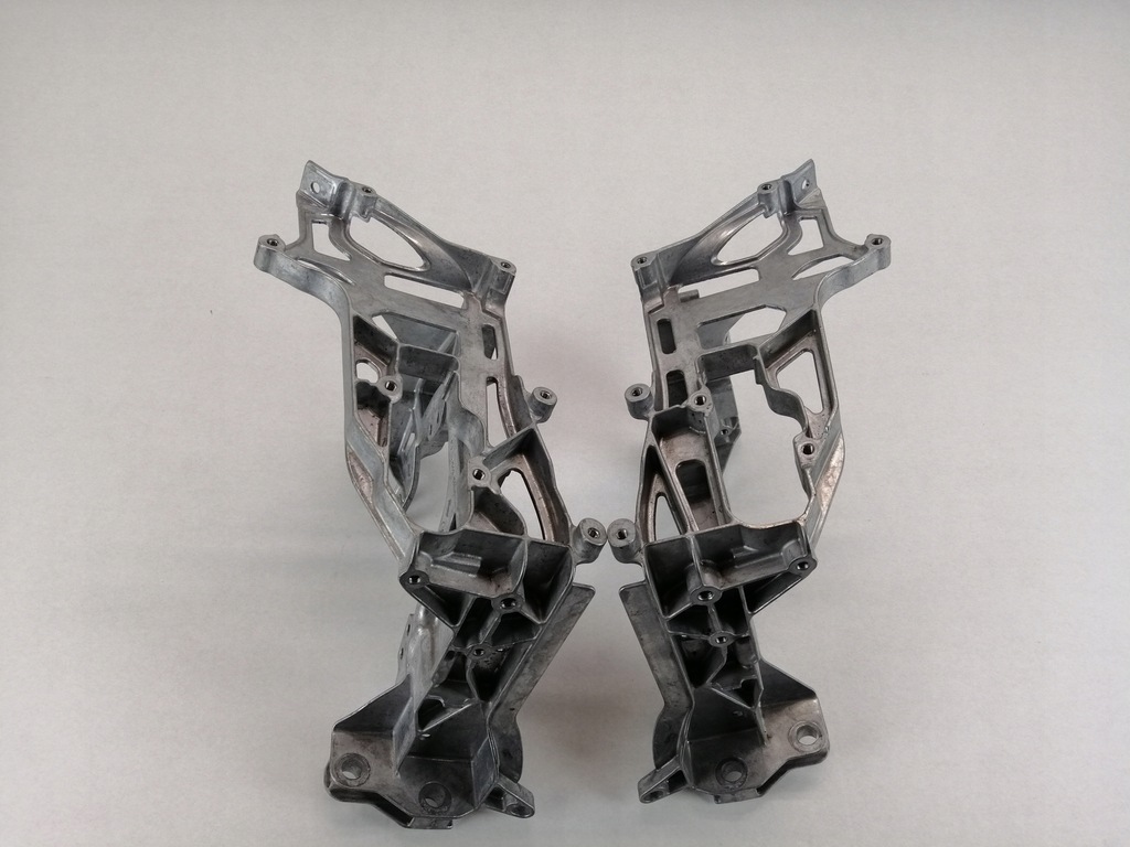 фото №2, Mercedes w205 панель фары кронштейн кронштейн перед