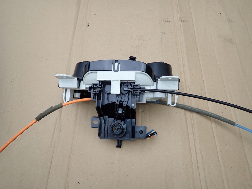 фото №5, Mazda2 mazda 2 07-10 панель управление отопитель