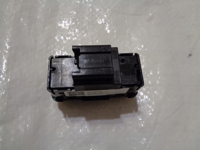 фото №2, Opel crossland x кнопка фонари кабины 544652613