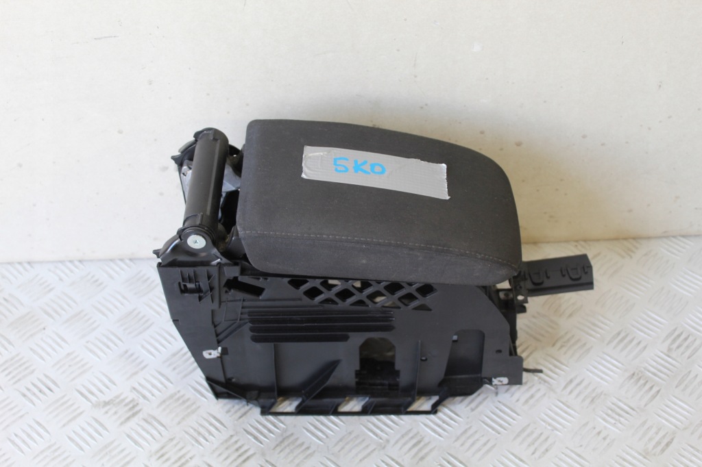 Купити Тунель підлокітник golf vi 6 5k 5k0